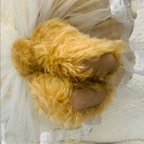 Goldie The 50th Golden Angel‎ Bear 14" Bear by Annette Funicello Knickerbocker - Picture 9 of 12